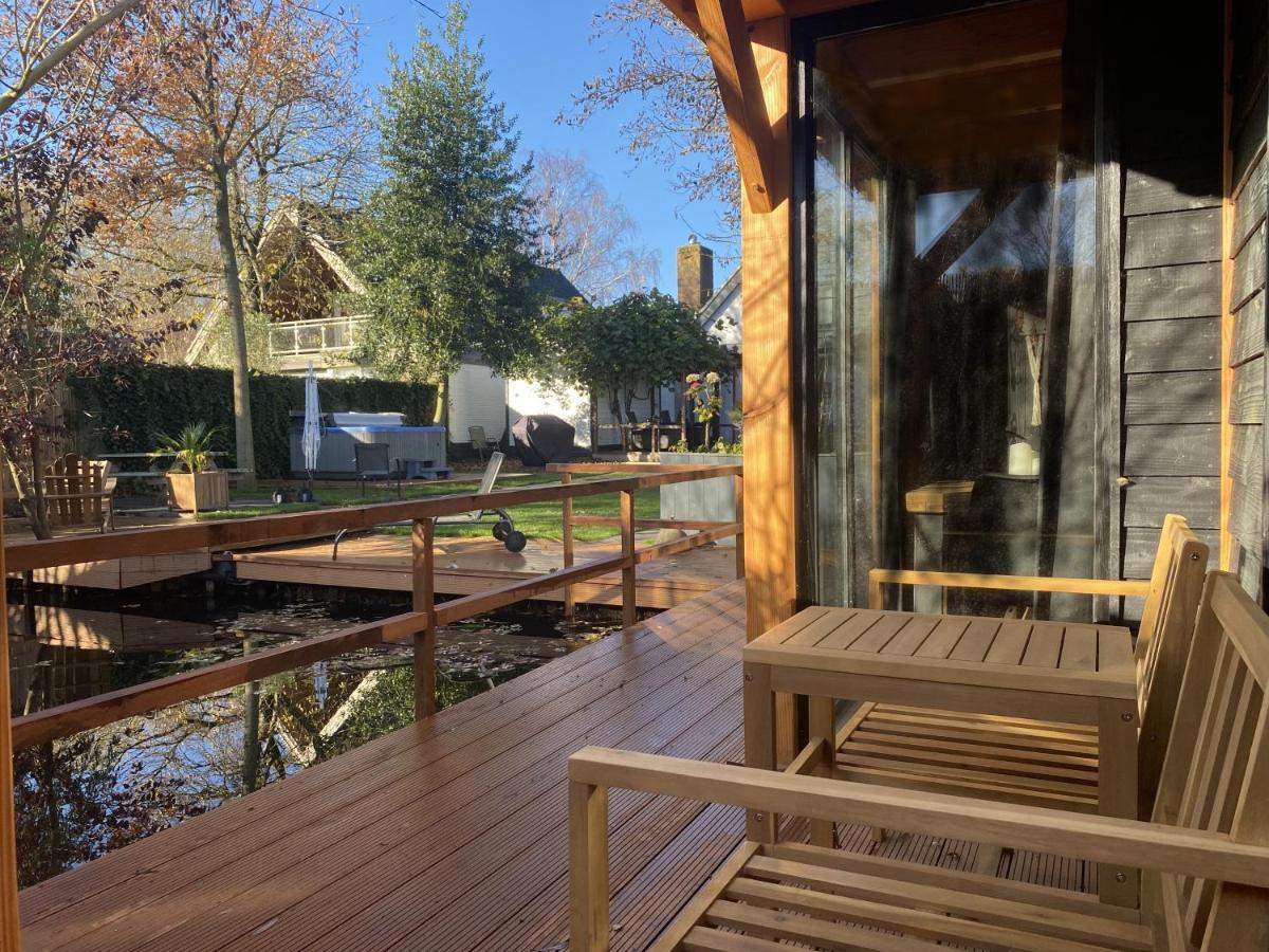 Casa Aan De Plas, B&B Met Sauna En Hottub Of Jacuzzi Nieuwkoop Eksteriør billede